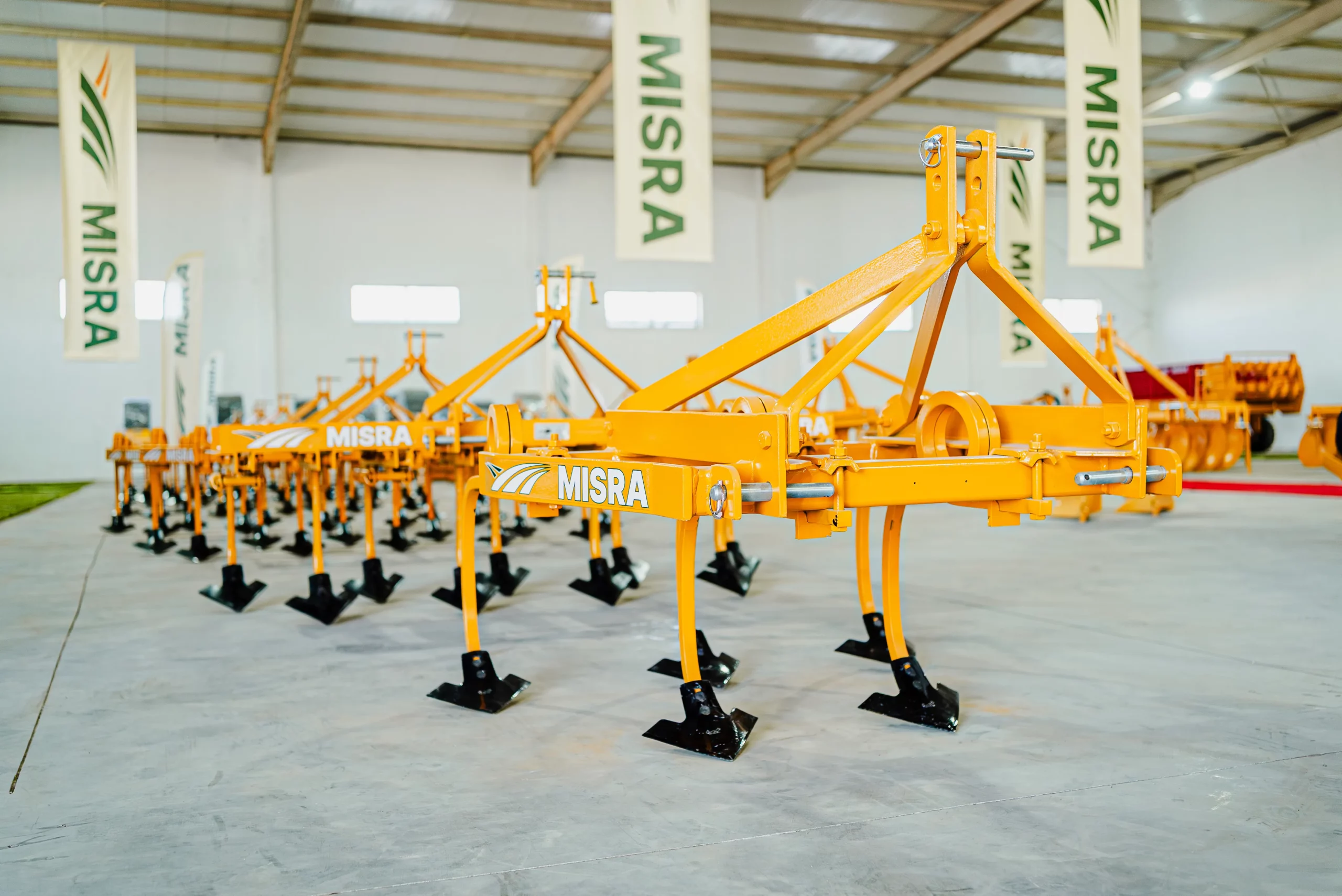 Cultivateur à Dents Spirale <br> ( حارث باألسنان )